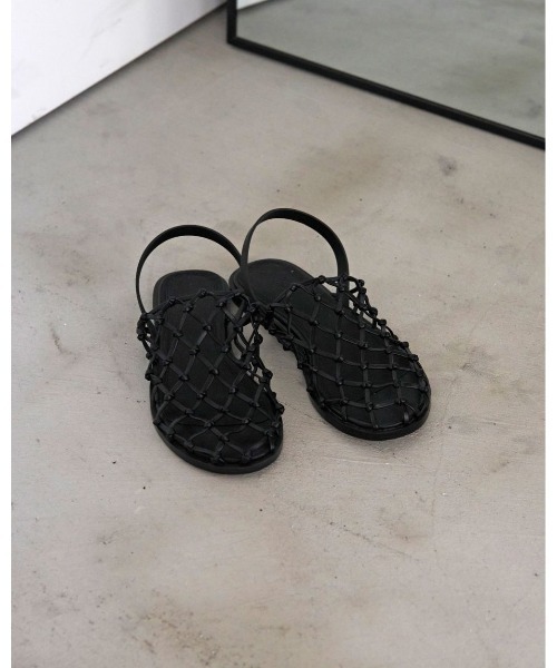 anuke（アンヌーク）の「anuke Braid Flat Shoes（サンダル・レディース・ダークブラウン/ブラック・36/37/38）」の4枚目の写真