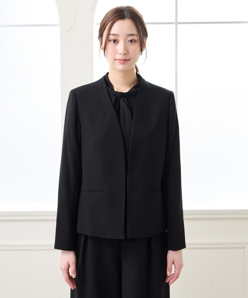 AIMER(エメ)の「【喪服・礼服】ウォッシャブル Vネックノーカラージャケット(ノーカラージャケット・レディース・ブラック・MEDIUM/LARGE/X-LARGE)」の4枚目の写真