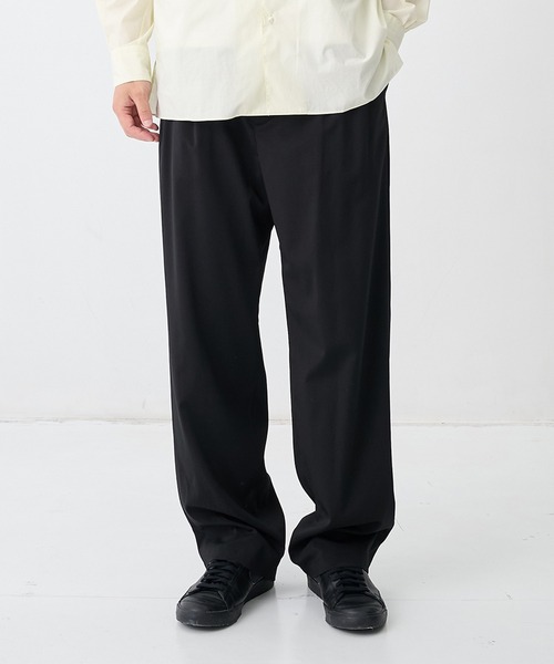 THE TOKYO(ザトウキョウ)の「【THE TOKYO/ザトウキョウ】Wide Tapered Pants(スラックス・メンズ・ライトベージュ/ブラック・48/46/44)」の2枚目の写真