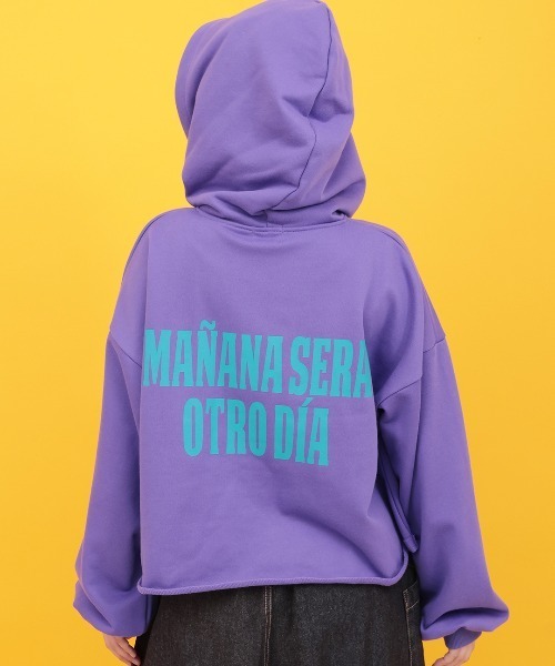 チチカカ（チチカカ）の「Orale! バックロゴショートスウェットフーディー（パーカー・レディース・ホワイト/パープル/オレンジ/ブラック・FREE）」の3枚目の写真