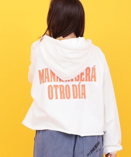 チチカカ（チチカカ）の「Orale! バックロゴショートスウェットフーディー（パーカー・レディース・ホワイト/パープル/オレンジ/ブラック・FREE）」の6枚目の写真