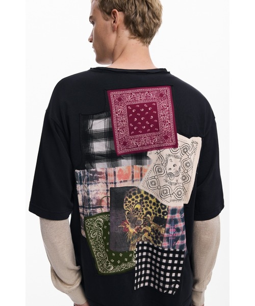 Desigual（デシグアル）の「バンダナ柄の半袖Tシャツ（Tシャツ/カットソー・メンズ・ブラック・M/L/XL/S/XXL）」の5枚目の写真