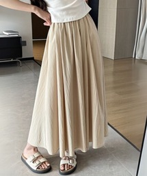 大人抜け感のフレアマキシ丈スカート
