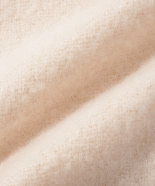 ADAM ET ROPE'（アダムエロペ）の「ボリュームフリンジストール（マフラー・メンズ・ブラック/オフホワイト/ライトグレー/キャメル・FREE）」の5枚目の写真