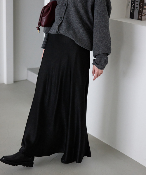 WEB限定カラー有り/追加》グロッシーサテンフレアスカート（スカート