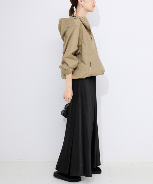 WEB限定カラー有り/追加》グロッシーサテンフレアスカート（スカート