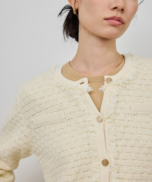 ROPE'(ロペ)の「ニットフリンジジャケット(ノーカラージャケット・レディース・ネイビー/キナリ・36/38)」の7枚目の写真