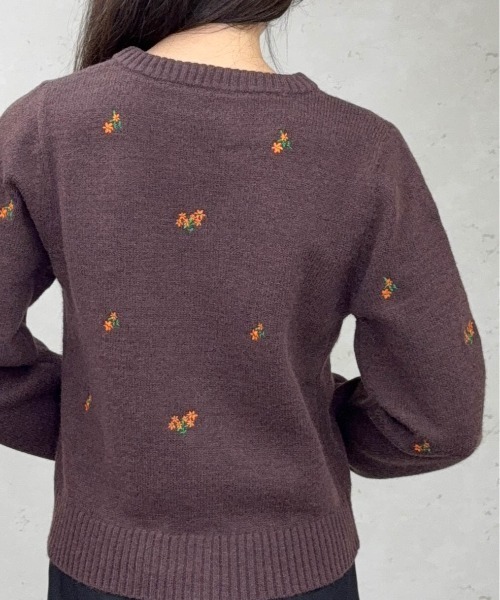 Per sist ence(パーシエンス)の「アルパカタッチフラワー刺繍カーディガン(カーディガン/ボレロ・レディース・ブラウン/ネイビー/チャコールグレー・ONE SIZE)」の9枚目の写真