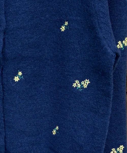 Per sist ence(パーシエンス)の「アルパカタッチフラワー刺繍カーディガン(カーディガン/ボレロ・レディース・ブラウン/ネイビー/チャコールグレー・ONE SIZE)」の5枚目の写真
