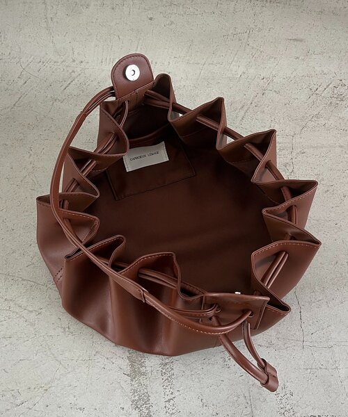 CAPRICIEUX LE'MAGE（カプリシューレマージュ）の「【CAPRICIEUX LE'MAGE×nanacoコラボ】ダンプリンバッグ（ショルダーバッグ・レディース・ブラック/ブラウン/ベージュ・FREE）」の14枚目の写真