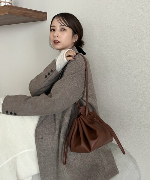 CAPRICIEUX LE'MAGE（カプリシューレマージュ）の「【CAPRICIEUX LE'MAGE×nanacoコラボ】ダンプリンバッグ（ショルダーバッグ・レディース・ブラック/ブラウン/ベージュ・FREE）」の22枚目の写真