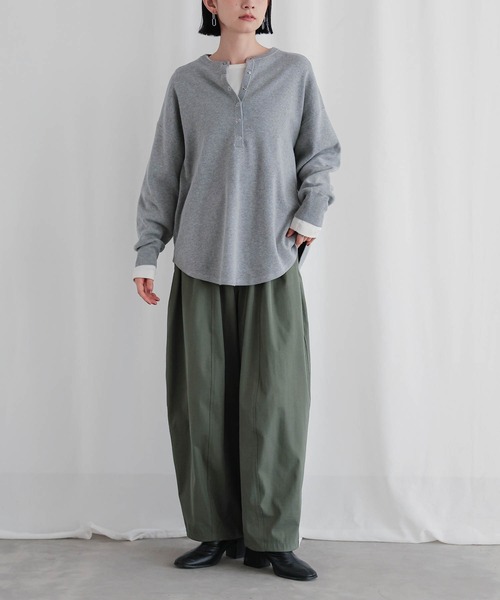 for/c（フォーシー）の「[新色追加]スウェットライクヘンリーネックニット【サスティナブル】（ニット/セーター・レディース・ブラック/グレー/オフホワイト/ピンク・M/L/LL/S）」の10枚目の写真