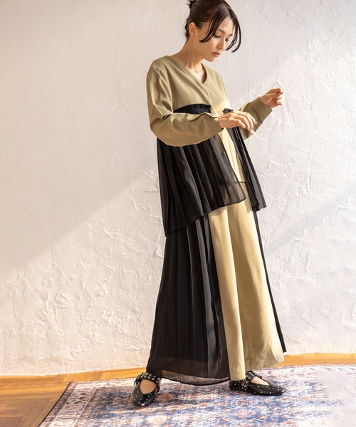 OSMOSIS（オズモーシス）の「レイヤードプリーツブラウス（シャツ/ブラウス・レディース・ライトカーキ/ブルー/ブラック・ONE SIZE）」の4枚目の写真