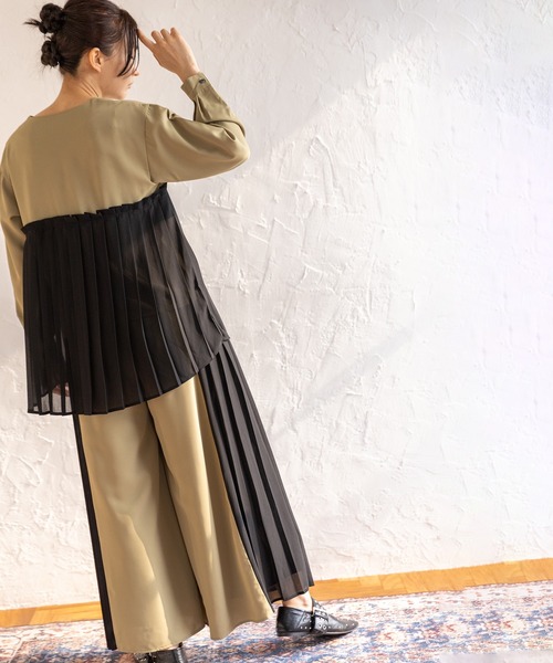 OSMOSIS（オズモーシス）の「レイヤードプリーツブラウス（シャツ/ブラウス・レディース・ライトカーキ/ブルー/ブラック・ONE SIZE）」の9枚目の写真