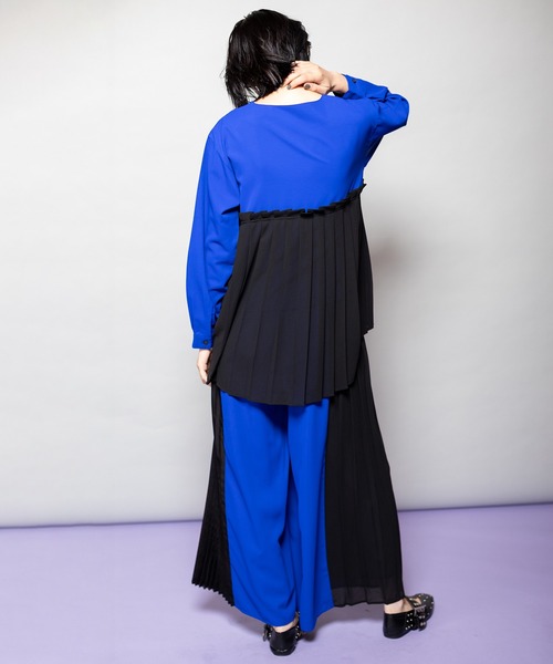 OSMOSIS（オズモーシス）の「レイヤードプリーツブラウス（シャツ/ブラウス・レディース・ライトカーキ/ブルー/ブラック・ONE SIZE）」の14枚目の写真