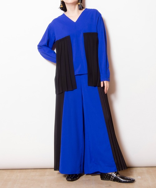 OSMOSIS（オズモーシス）の「レイヤードプリーツブラウス（シャツ/ブラウス・レディース・ライトカーキ/ブルー/ブラック・ONE SIZE）」の22枚目の写真