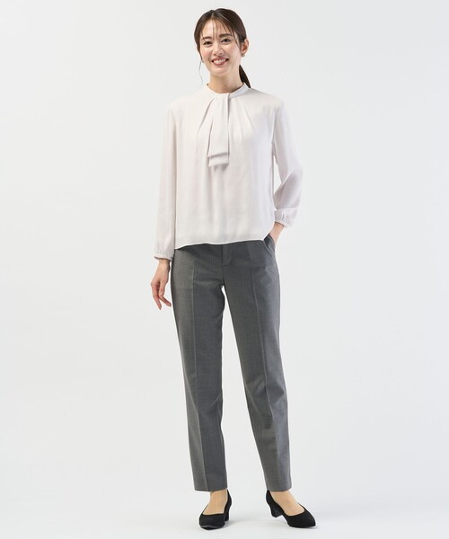 J.PRESS Ladies(J.プレス レディス)の「バックサテンジョーゼット カットソー(Tシャツ/カットソー・レディース・ライトグレー系/ホワイト系・SMALL)」の6枚目の写真