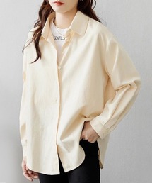 バックプリーツシンプルシャツ
