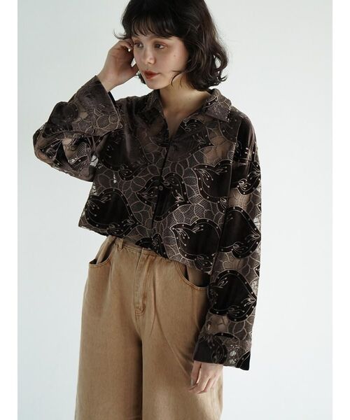 FIKA.(フィーカ)の「Velour lace jacquard blouse(シャツ/ブラウス・レディース・オフホワイト/ブラウン・MEDIUM)」の8枚目の写真