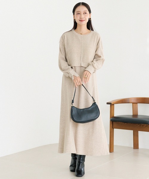 LAVEANGE(ラビアンジェ)の「袖パールニットライクワンピース(ワンピース・レディース・ベージュ/ブラック・M/LL/3L/4L/5L)」の3枚目の写真