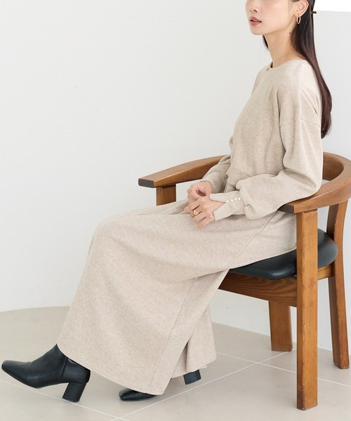 LAVEANGE(ラビアンジェ)の「袖パールニットライクワンピース(ワンピース・レディース・ベージュ/ブラック・M/LL/3L/4L/5L)」の10枚目の写真
