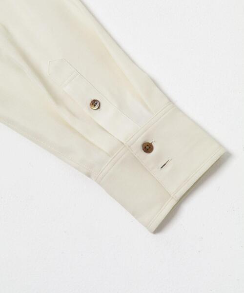 URBAN RESEARCH（アーバンリサーチ）の「new basic　WOOL TWILL SHAPE SHIRTS（シャツ/ブラウス・レディース・ベージュ/オフホワイト・FREE）」の7枚目の写真