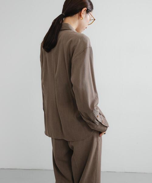 URBAN RESEARCH（アーバンリサーチ）の「new basic　WOOL TWILL SHAPE SHIRTS（シャツ/ブラウス・レディース・ベージュ/オフホワイト・FREE）」の12枚目の写真