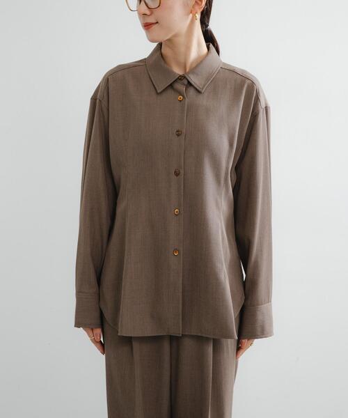 URBAN RESEARCH（アーバンリサーチ）の「new basic　WOOL TWILL SHAPE SHIRTS（シャツ/ブラウス・レディース・ベージュ/オフホワイト・FREE）」の15枚目の写真