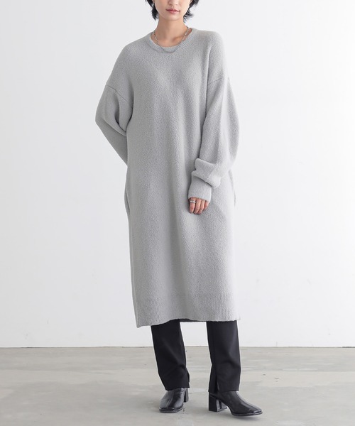 for/c(フォーシー)の「フェザーニットワンピース【サスティナブル】(ワンピース・レディース・ライトグレー/ブラック・L/M)」の4枚目の写真