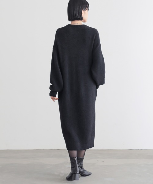 for/c(フォーシー)の「フェザーニットワンピース【サスティナブル】(ワンピース・レディース・ライトグレー/ブラック・L/M)」の14枚目の写真