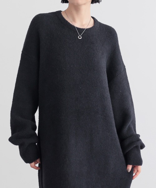 for/c(フォーシー)の「フェザーニットワンピース【サスティナブル】(ワンピース・レディース・ライトグレー/ブラック・L/M)」の17枚目の写真