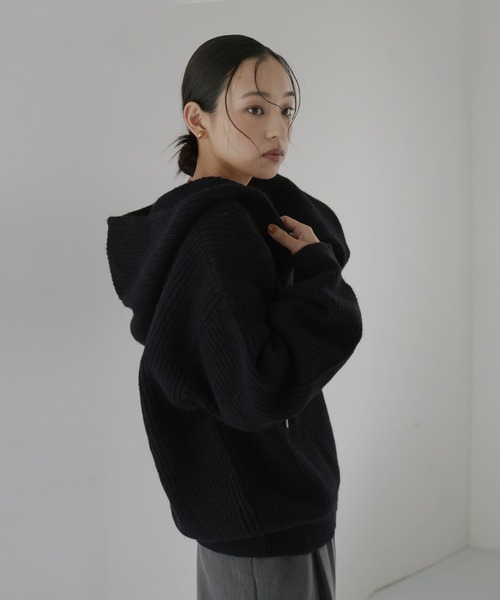 フード付きニットプルオーバー（パーカー）｜hellam（へラム）の