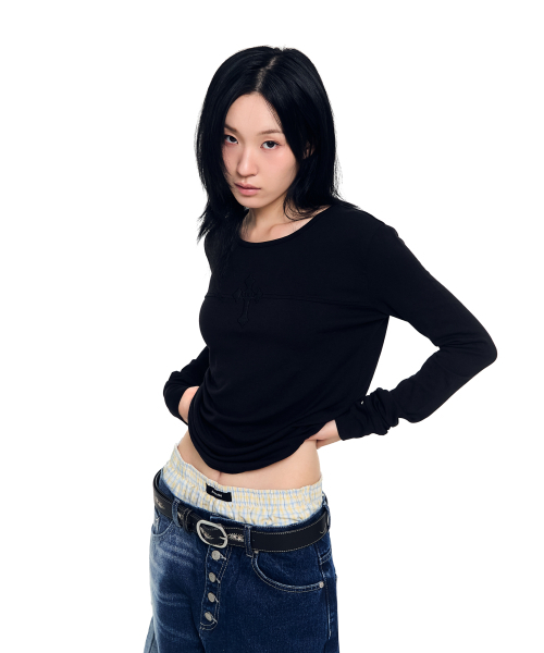 AAKAM（アーカム）の「刺繍スタッズベルト（ブラック）（ベルト・レディース・その他・FREE）」の3枚目の写真