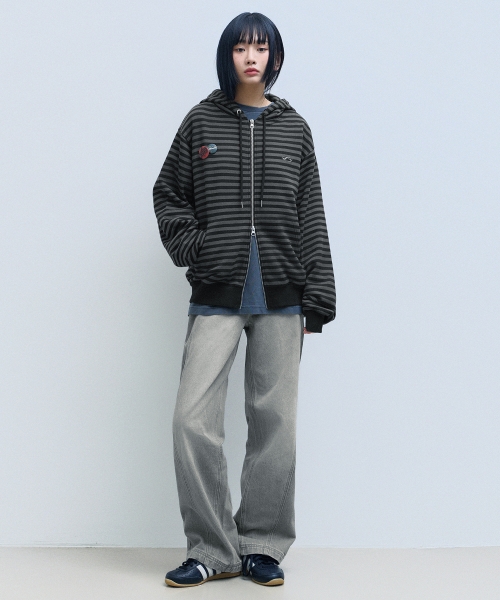 F.ILLUMINATE(フィルミネイト)の「ヘイジウォッシュドデニムパンツ-グレー(デニムパンツ・レディース・その他・SMALL/MEDIUM/LARGE)」の4枚目の写真