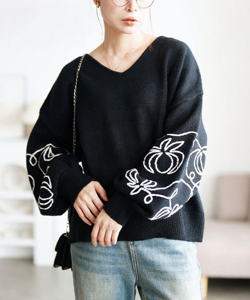 GOLDJAPAN(ゴールドジャパン)の「刺繍ボリュームスリーブクロップドニット【大きいサイズ対応】(ニット/セーター・レディース・ブラック/杢グレー/ネイビー・LL~3L/4L~5L)」の1枚目の写真