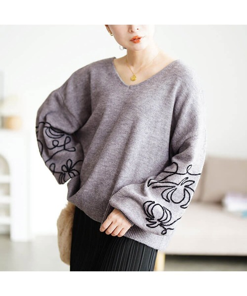 GOLDJAPAN(ゴールドジャパン)の「刺繍ボリュームスリーブクロップドニット【大きいサイズ対応】(ニット/セーター・レディース・ブラック/杢グレー/ネイビー・LL~3L/4L~5L)」の16枚目の写真