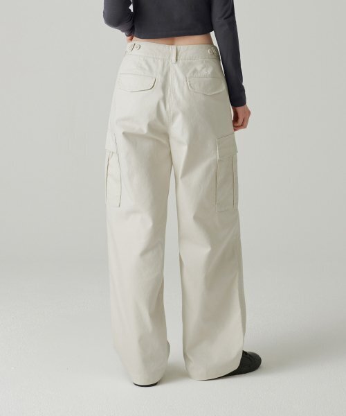 MUSINSA STANDARD WOMAN（ムシンサスタンダードウーマン）の「ウィメンズワイドカーゴパンツ[クリーム]（その他パンツ・レディース・その他・30/24/25/26/27/28/29）」の5枚目の写真