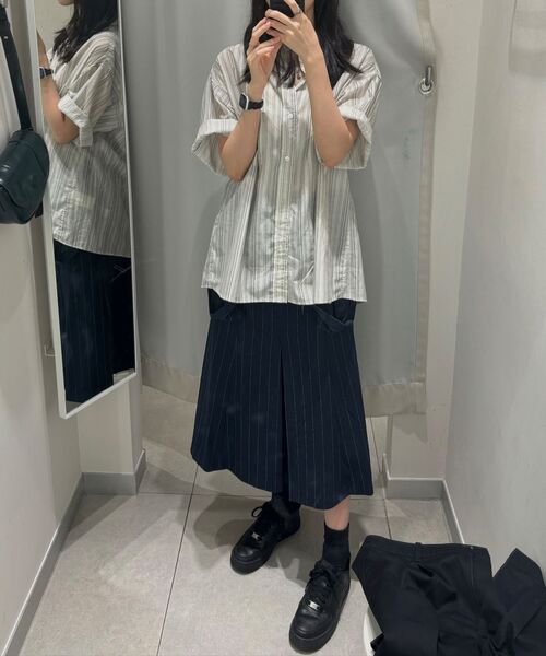 PARTIMENTO(パルティメント)の「マルチストライプAラインオーバーサイズハーフシャツグレー(シャツ/ブラウス・レディース・その他・MEDIUM/LARGE)」の4枚目の写真
