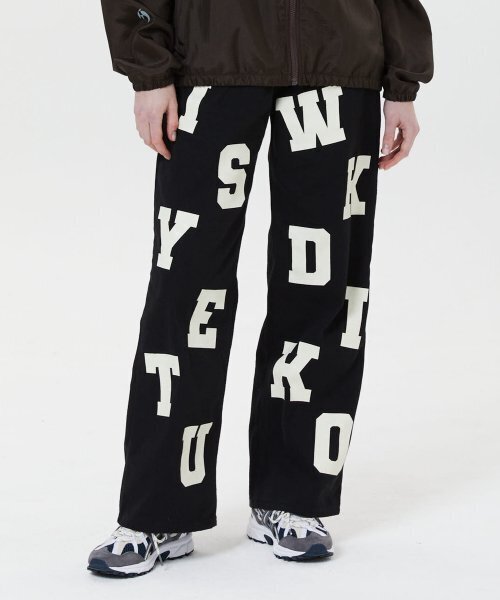 WaiKei（ワイケイ）の「ロゴプリントワイドパンツブラック（その他パンツ・メンズ・その他・SMALL/MEDIUM/LARGE/X-LARGE）」の4枚目の写真