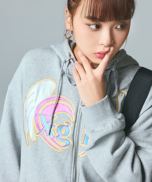 X-girl（エックスガール）の「HEART AND WING ZIP UP SWEAT HOODIE（パーカー・レディース・ブラック/アッシュ/オリーブ・S/M）」の4枚目の写真