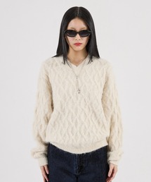 SHAGGY CABLE V NECK KNIT