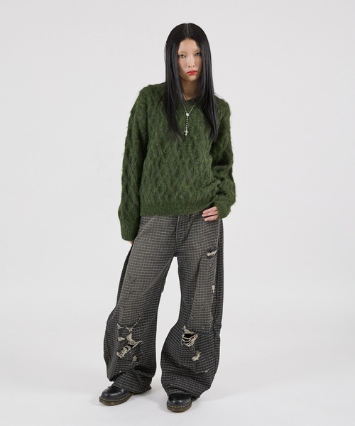 FTW(エフティダブリュー)の「SHAGGY CABLE V NECK KNIT(ニット/セーター・レディース・オフホワイト/カーキ/レッド・MEDIUM/LARGE/SMALL)」の4枚目の写真