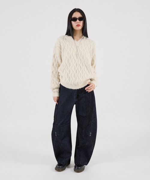 FTW(エフティダブリュー)の「SHAGGY CABLE V NECK KNIT(ニット/セーター・レディース・オフホワイト/カーキ/レッド・MEDIUM/LARGE/SMALL)」の12枚目の写真