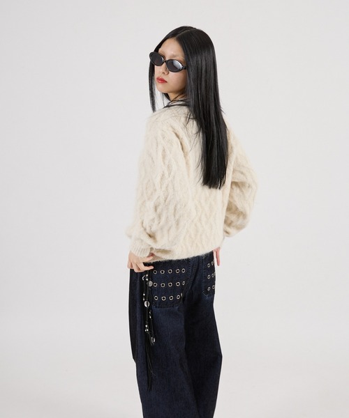 FTW(エフティダブリュー)の「SHAGGY CABLE V NECK KNIT(ニット/セーター・レディース・オフホワイト/カーキ/レッド・MEDIUM/LARGE/SMALL)」の16枚目の写真