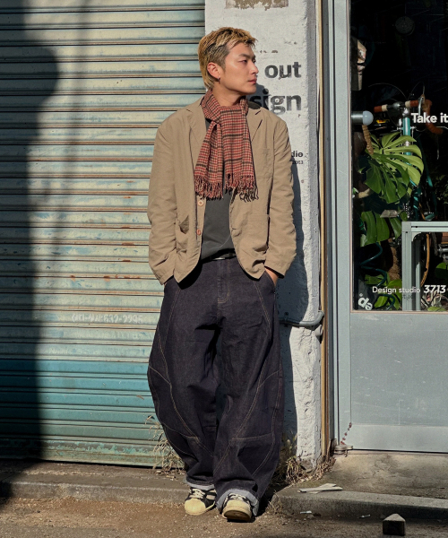 JUAN HOMME(ジュアンオム)の「ツイストデニムパンツ(インディゴワンウォッシュ)(デニムパンツ・メンズ・その他・SMALL/MEDIUM/LARGE)」の21枚目の写真
