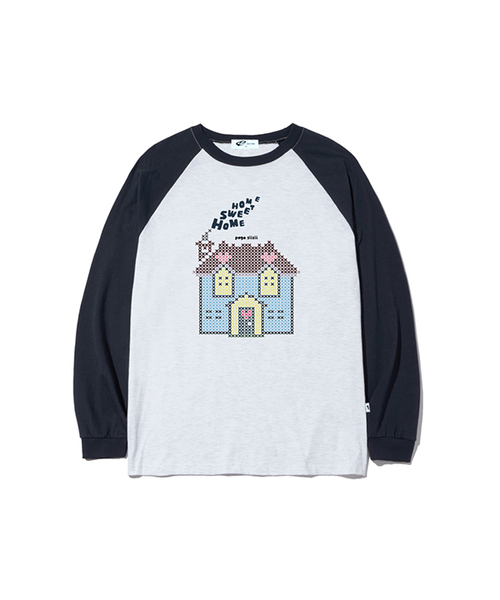 PAGESIISII（ページシシ）の「ニットハウスプリントオーバーサイズロングスリーブ[2カラー]（Tシャツ/カットソー・レディース・ホワイト/ネイビー・MEDIUM/LARGE）」の2枚目の写真