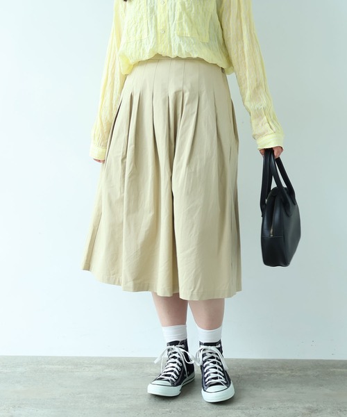 bulle de savon（ビュルデサボン）の「高密度ツイル サンドウォッシュ タックスカート（スカート・レディース・ネイビー/ダークブラウン/ベージュ・FREE）」の2枚目の写真