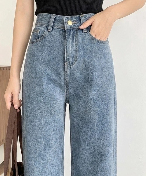 cammie(キャミー)の「ハイウエストストレートデニム(デニムパンツ・レディース・ライトブルー・M/L/LL)」の6枚目の写真
