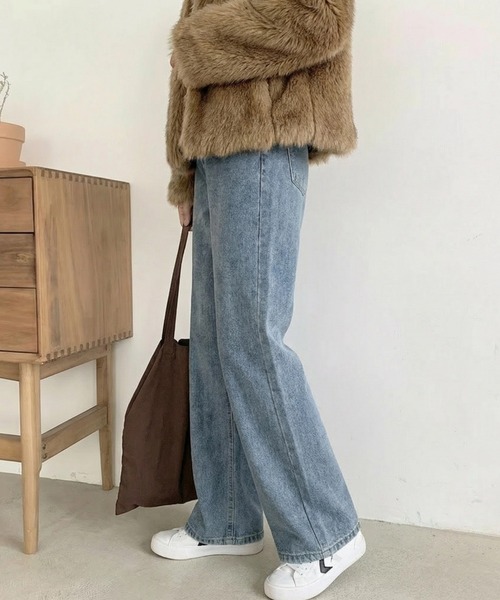 cammie(キャミー)の「ハイウエストストレートデニム(デニムパンツ・レディース・ライトブルー・M/L/LL)」の4枚目の写真