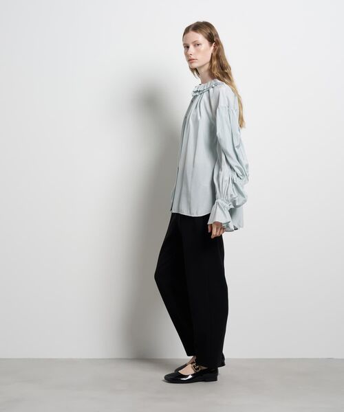 LANVIN en Bleu(ランバンオンブルー)の「トリアセローンフリルカラーブラウス(シャツ/ブラウス・レディース・ライトカーキ/ブラック/オフホワイト・38)」の5枚目の写真